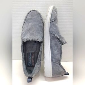 Womens Skechers Size 9